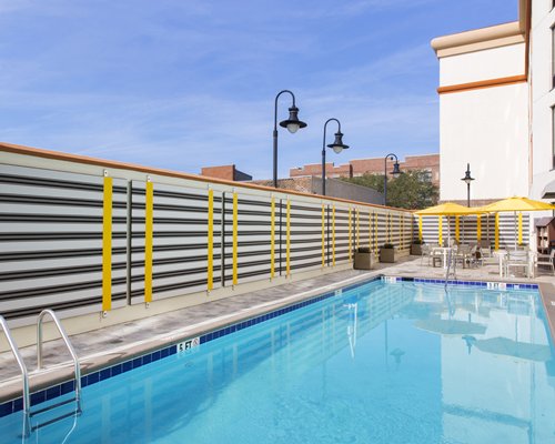 DoubleTree by Hilton Savannah Historic District