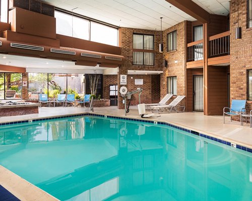Best Western Plus Landmark Inn