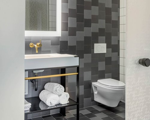 Cambria Hotel Boston Downtown – South Boston
