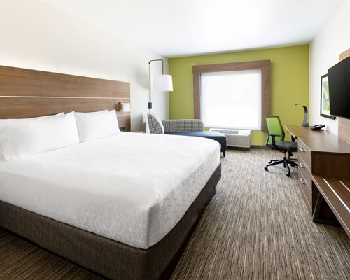 Holiday Inn Express & Suites Oakhurst – Yosemite