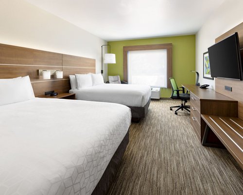 Holiday Inn Express & Suites Oakhurst – Yosemite
