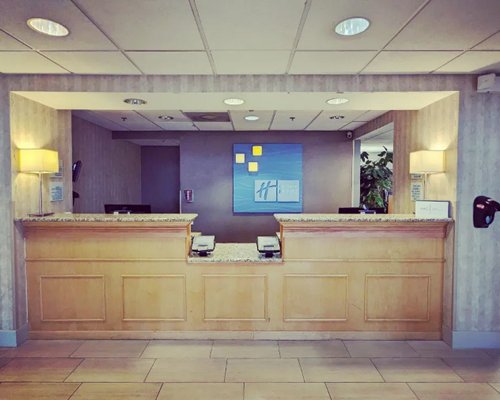 Holiday Inn Express Hotel & Suites- North