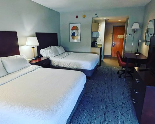 Holiday Inn Express Hotel & Suites- North