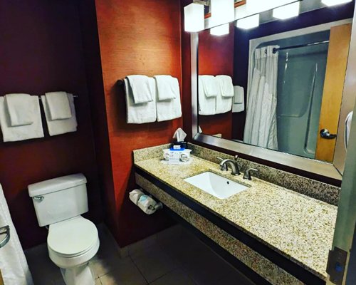 Holiday Inn Express Hotel & Suites- North