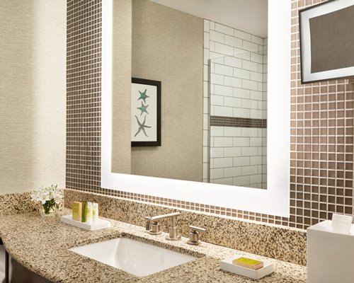 Cape Rey Carlsbad Beach, A Hilton Resort & Spa