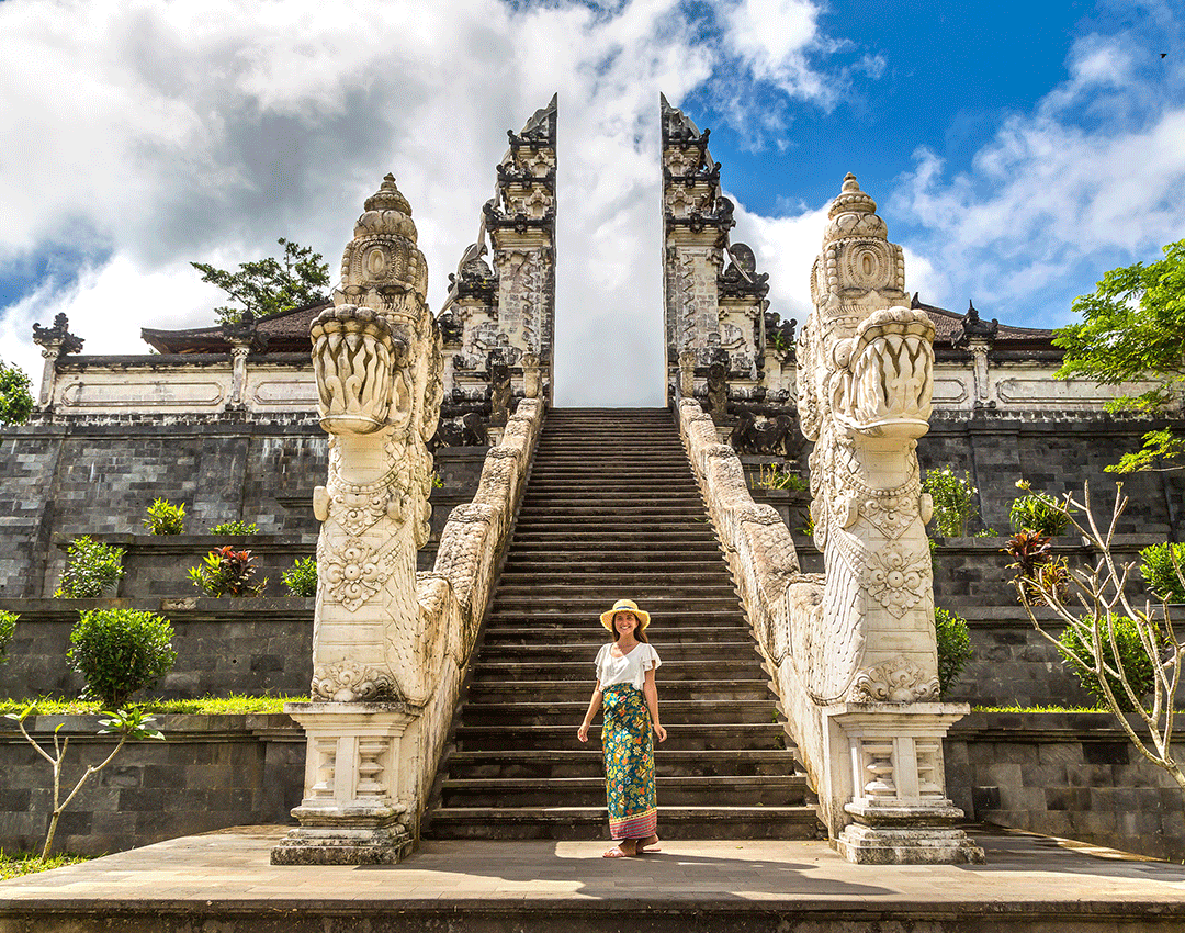 Feel on top of the world in Pura Lempuyang