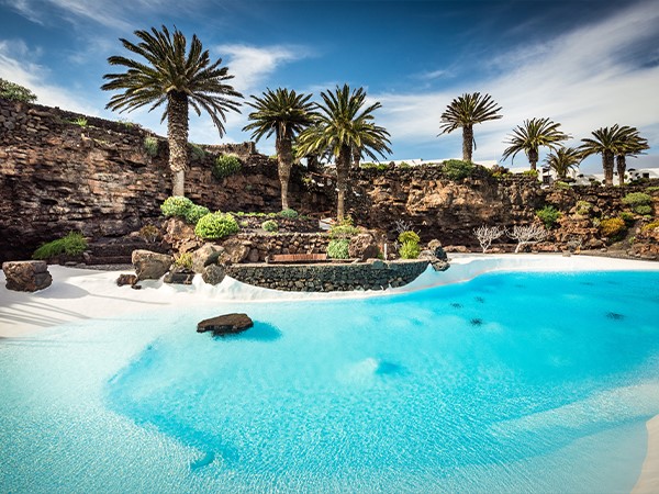 Visite du nord avec point de vue, brunch, plage de sable blanc et piscines formées par la lave