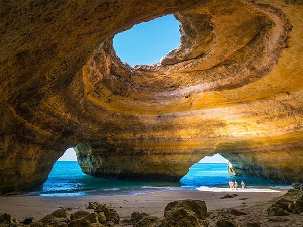 Excursion privée d'une journée en Algarve : Albufeira, Portimão et la grotte marine de Benagil