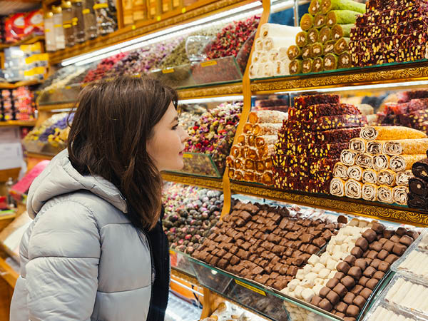 Tutustu vanhaan kaupunkiin ja paikallisiin makuihin