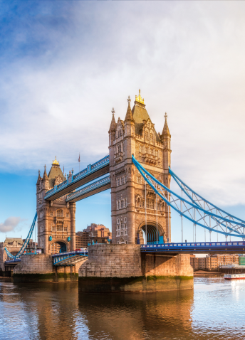 The London bridge, a featured landmark.