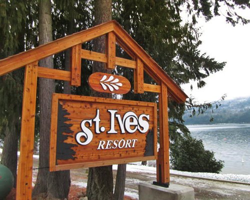 Signboard of St.Ives resort.