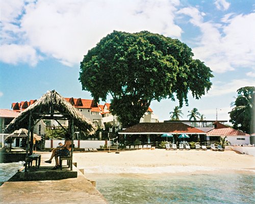 Sandy Point Beach Club Image