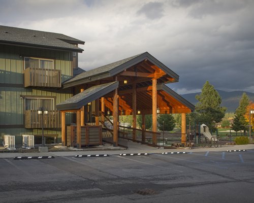 Main entrance of Stoneridge Resort at dawn.