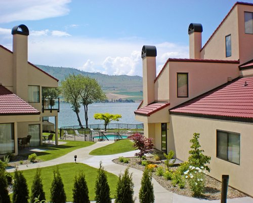 Landscape view of Lake Chelan Shores resort with lake view.