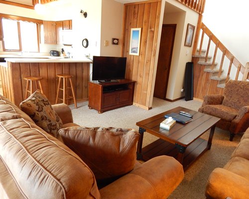A well furnished open plan living room.