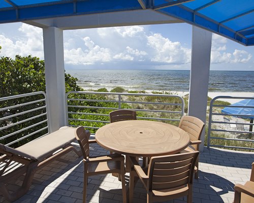 Gulf Tides of Longboat Key