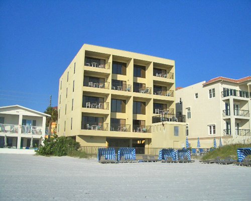 Exterior view of the multi story Island Gulf Resort.