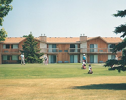 Fox Hills Resort