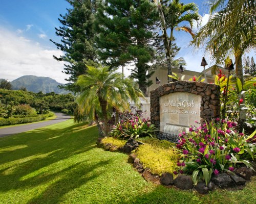 A SCENIC SIGNBOARD OF MAKAI CLUB.