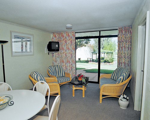 Riverview Holiday Apartments