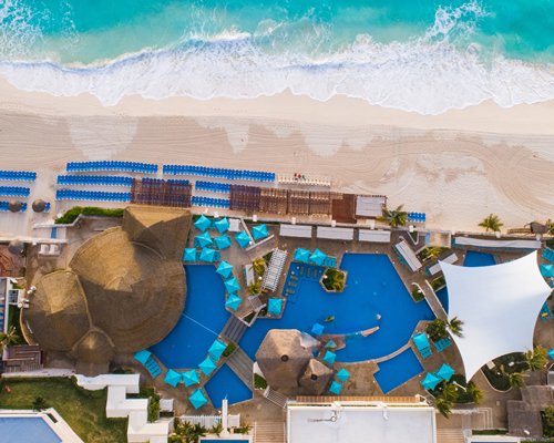 Aerial view of Hotel Y Villas Solaris CancÃºn Resort and beach