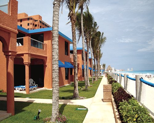 The Sunshine Club At Barcelo Tucancun Beach Image