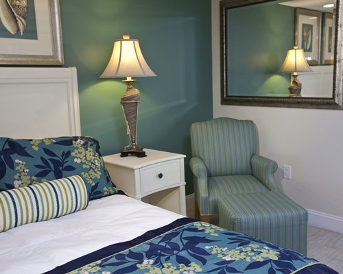 A well furnished bedroom.
