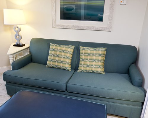 A well furnished living room.