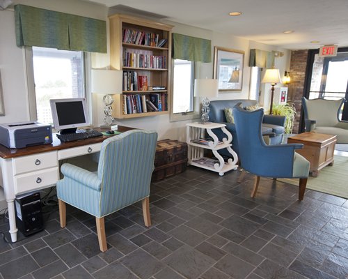 A well furnished common room.