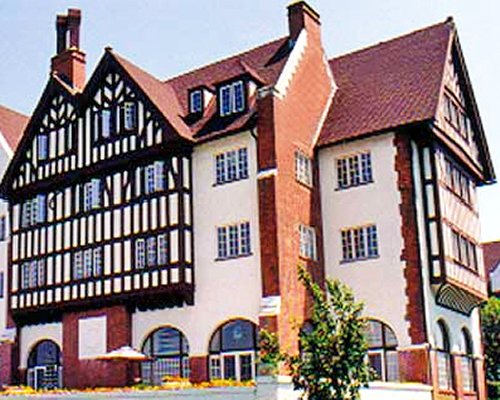 Exterior view of the Montauk Manor resort.