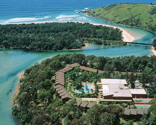 Boambee Bay Resort