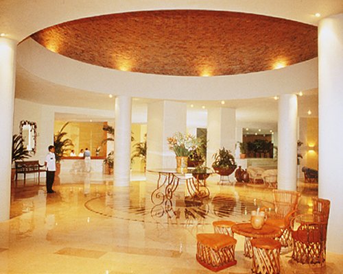 Hotel Emporio Ixtapa