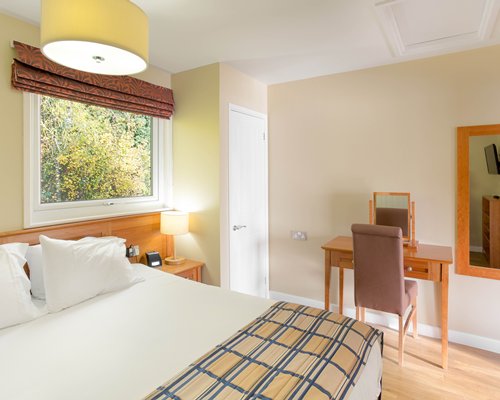 Pine Lake Resort - 4 Nights