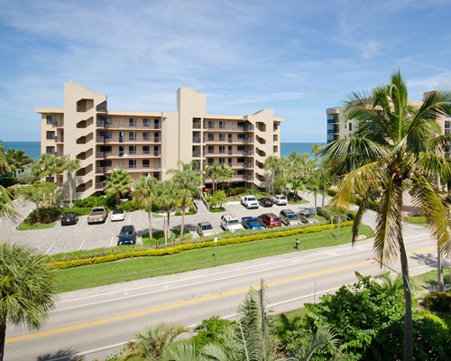 Vanderbilt Beach And Harbour Club