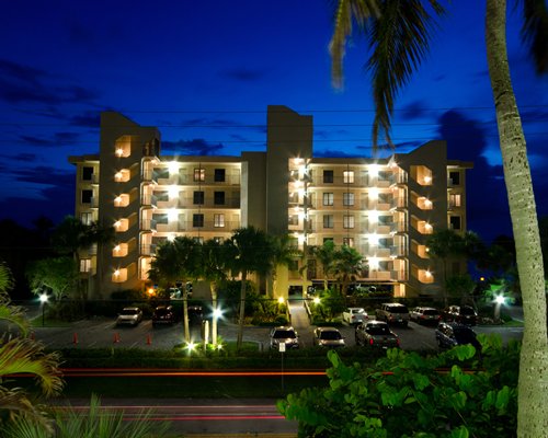 Vanderbilt Beach And Harbour Club