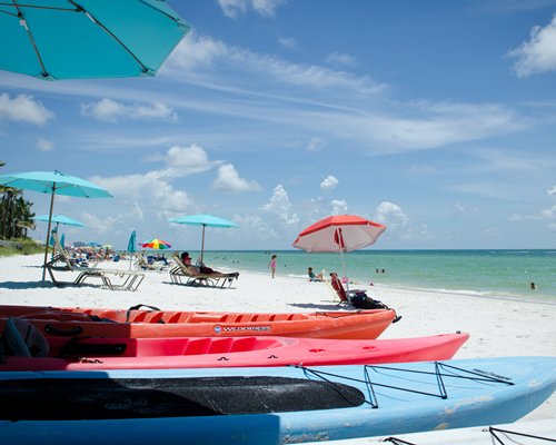 Vanderbilt Beach And Harbour Club