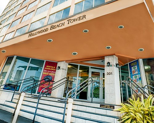 A ground view of Hollywood Beach Tower resort.