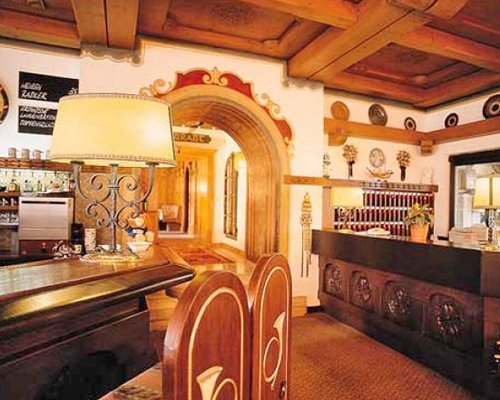 A well furnished indoor bar.