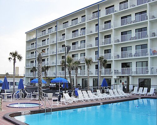 Catalina Beach Club