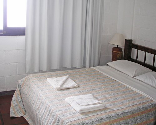 A well furnished bedroom.