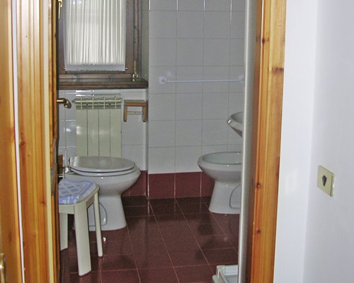 A bathroom with a sink.