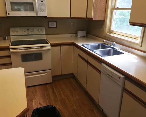 Telemark Pointe Red Apple Club