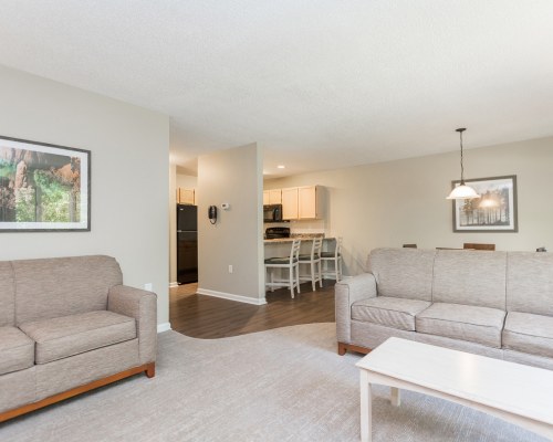 Furnished Living and Dining room at Eagle Trace at Massanutten