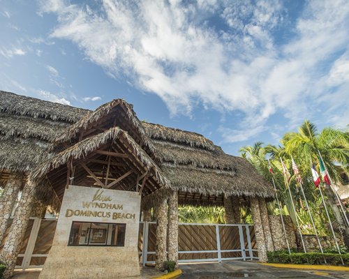 Welcome, entry view to Viva Vacation Club At Viva Wyndham Dominicus Beach