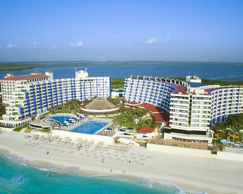 Golden Shores & Crown Paradise Club Cancun