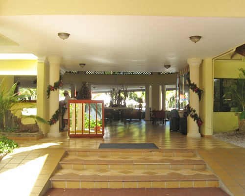 View of the entrance to Tropicana Caribe.