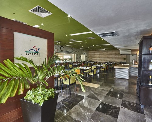 Raintree's Club Regina Cancún