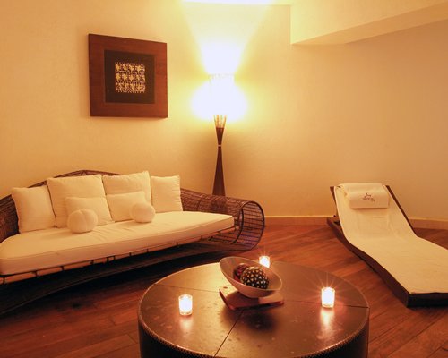 A well furnished indoor lounge area.