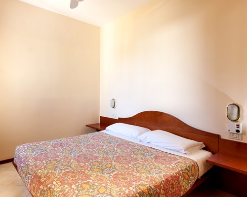 A well furnished bedroom.