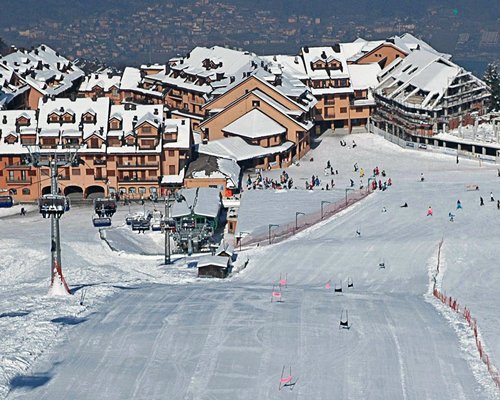 A view of downhill skiing alongside the resort.